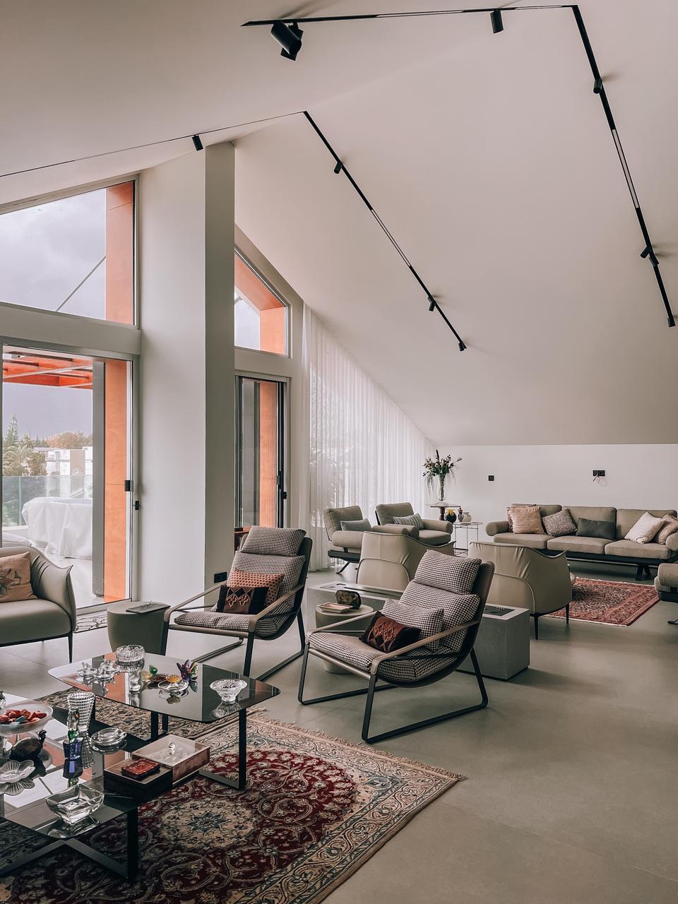 Seaside-Chalet-Furn11