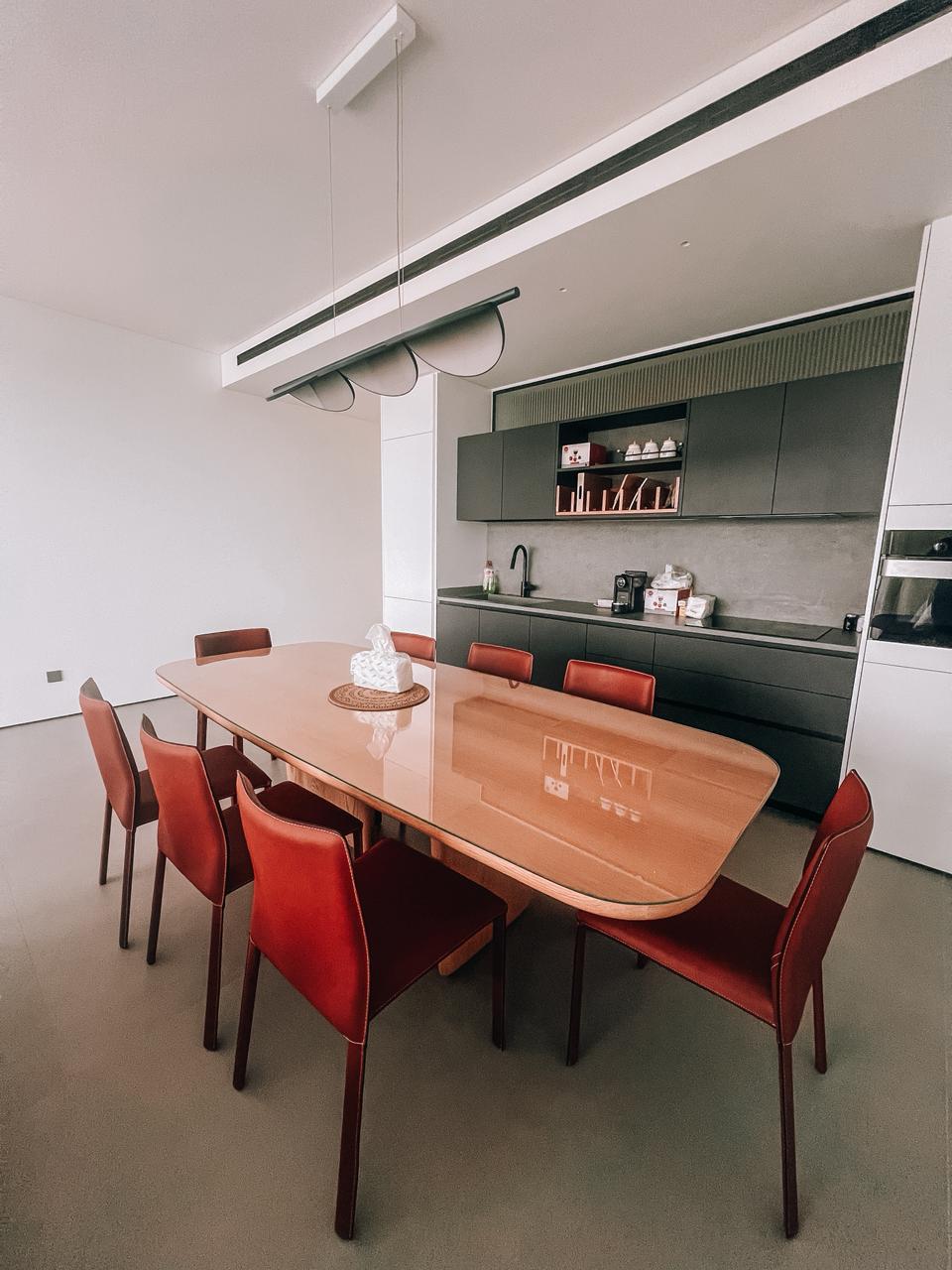 Seaside-Chalet-Furn12