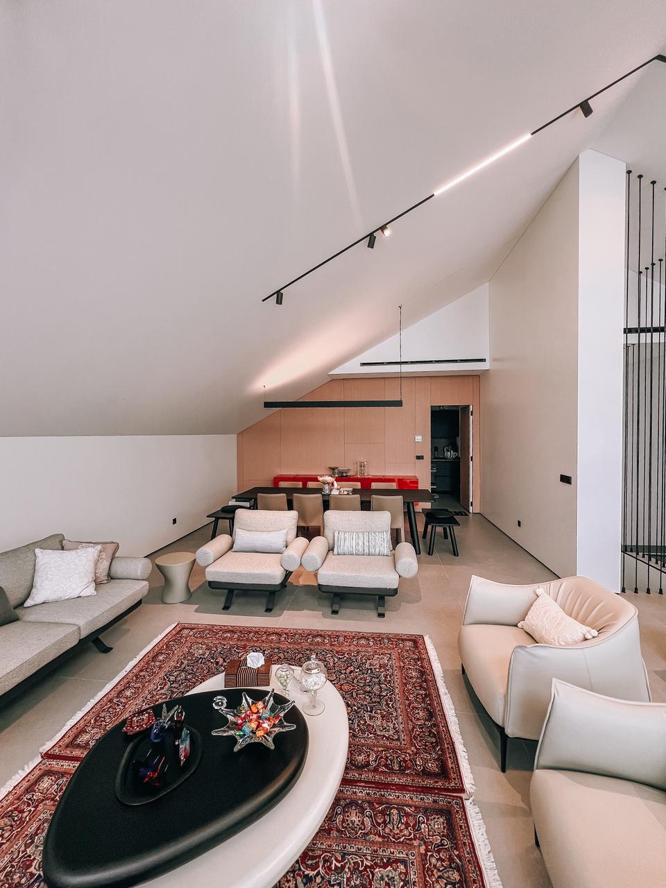 Seaside-Chalet-Furn5